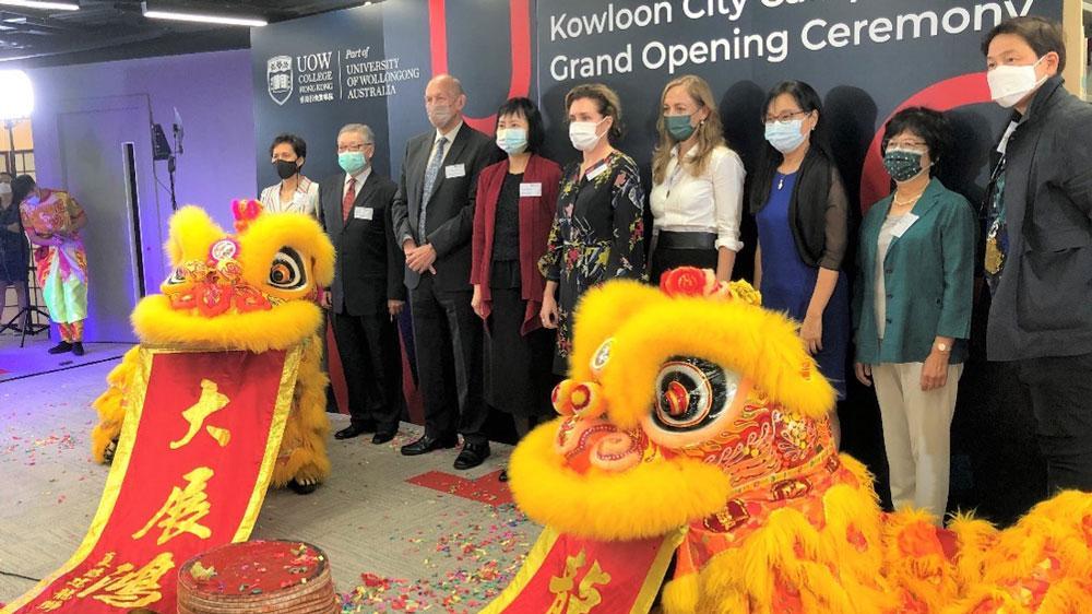 UOWCHK President Ms Vanessa Bourne with the VIPs
