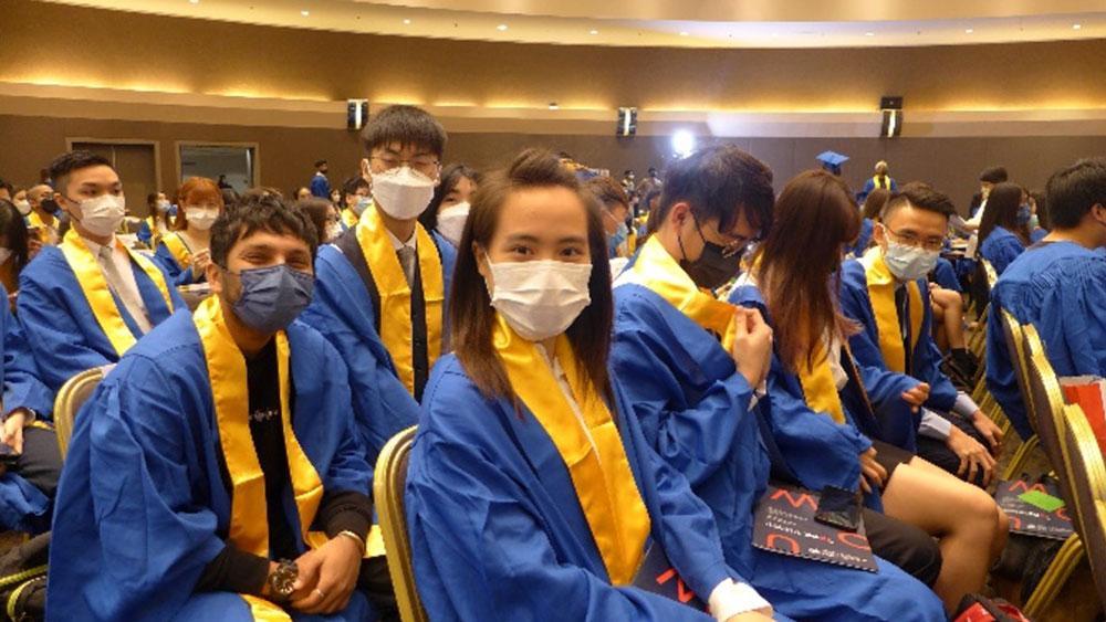UOWCHK Graduation Ceremony 2021 - Associate Degree graduates